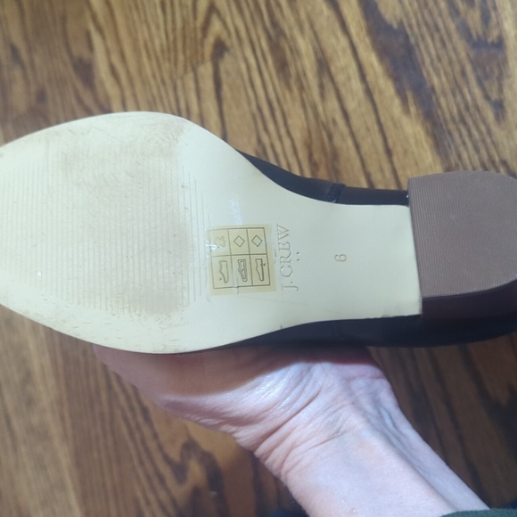 J. Crew Rory Chelsea Black Minimalist Heeled EUC Ankle Boots Sz 6 - Picture 4 of 8